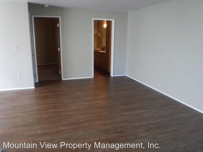 Building Photo - 2065 NW Hill St