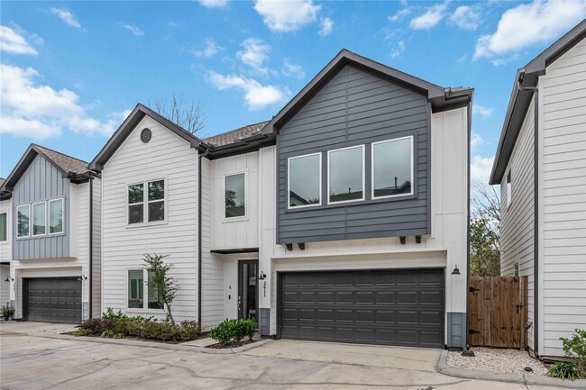 Foto del edificio - 2611 Huntington Creek Ln