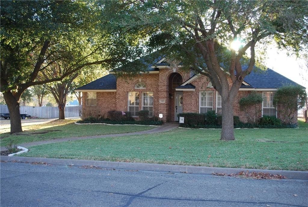 113 Chaparral Dr, Hillsboro, TX 76645 House Rental in Hillsboro, TX