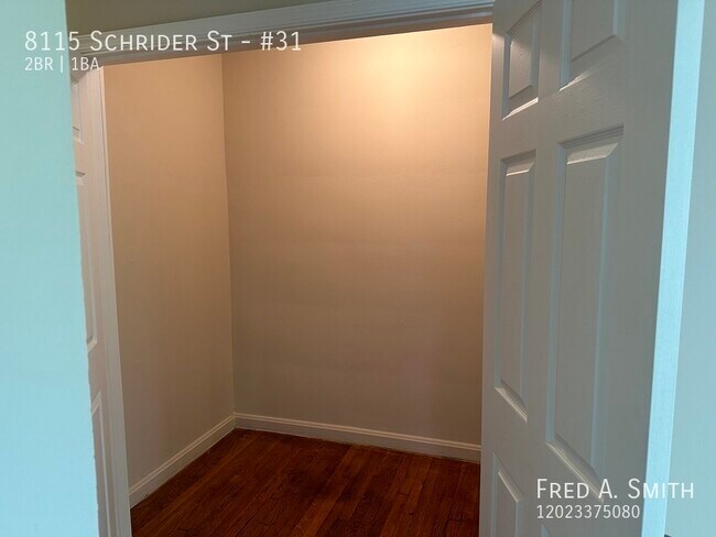 Foto del edificio - 8115 Schrider St