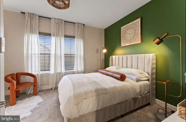 Foto del edificio - 101 Capital Ct