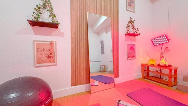 Building Photo - 1163 NW 2nd St