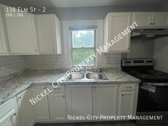 Building Photo - 138 Elm St