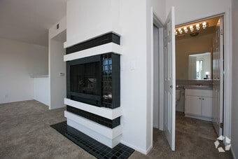 studio - 4800 Sepulveda Blvd.