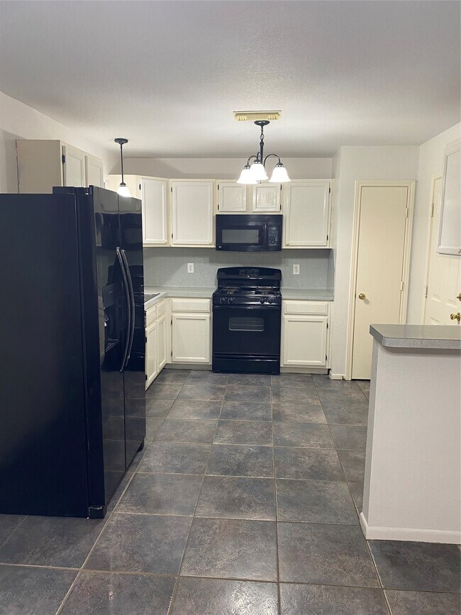 Foto del edificio - 8012 Folkstone Ln