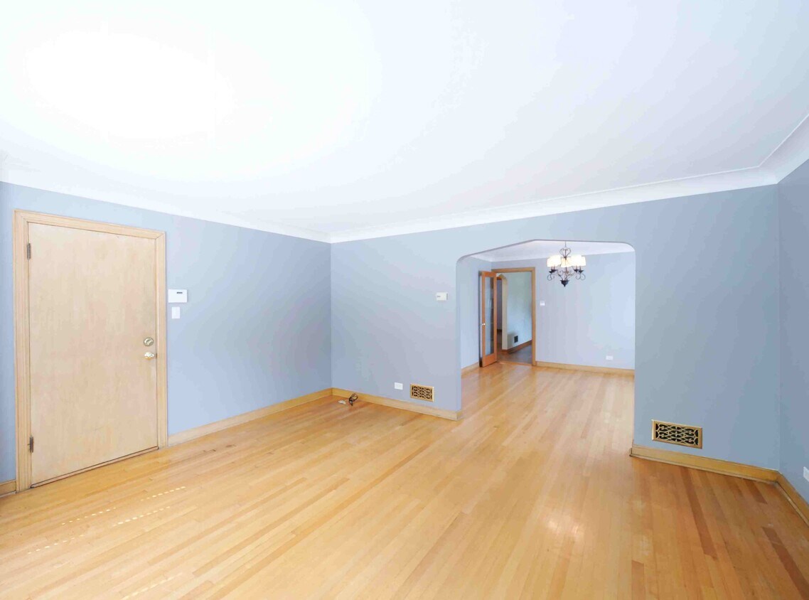 Primary Photo - 3900 W 61st St