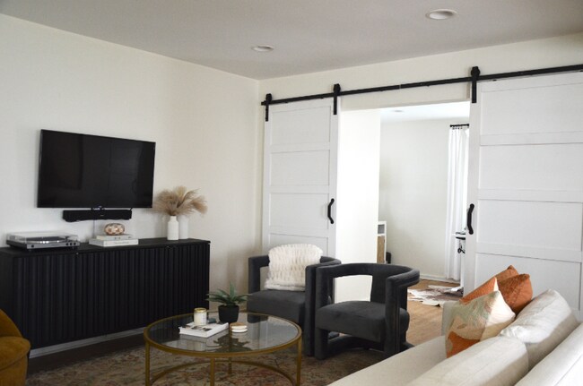 Foto del edificio - 940 Gale Ln