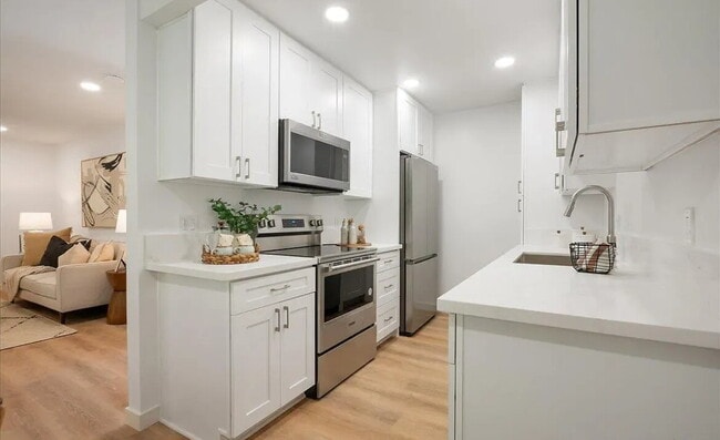 Foto del edificio - Welcome to this beautifully remodeled 1-be...