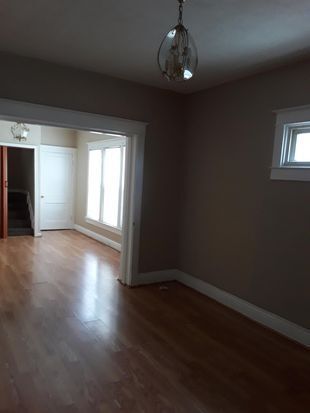 Building Photo - 2530 W Kentucky St, Louisville, KY 40210