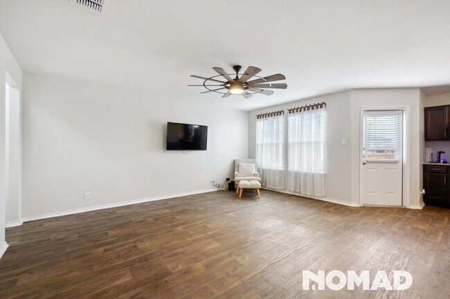 Building Photo - Spacious 4BR House in San Antonio