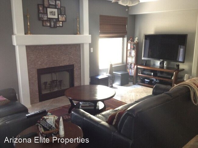 Building Photo - 3 br, 2.5 bath House - 9447 S. 51st St.