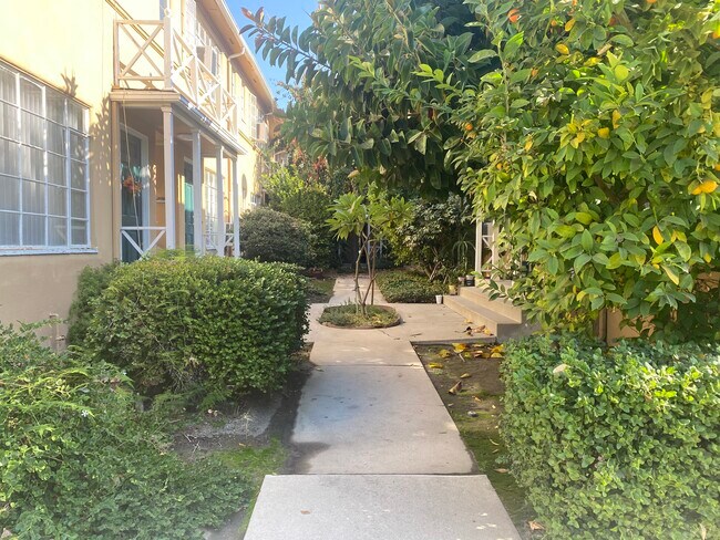 Foto del edificio - 302 N Louise St