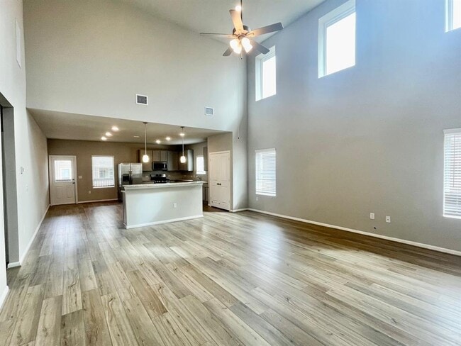 Building Photo - 6708 Covina Ln