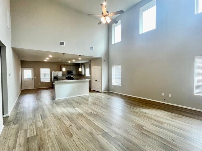 Foto del edificio - 6708 Covina Ln
