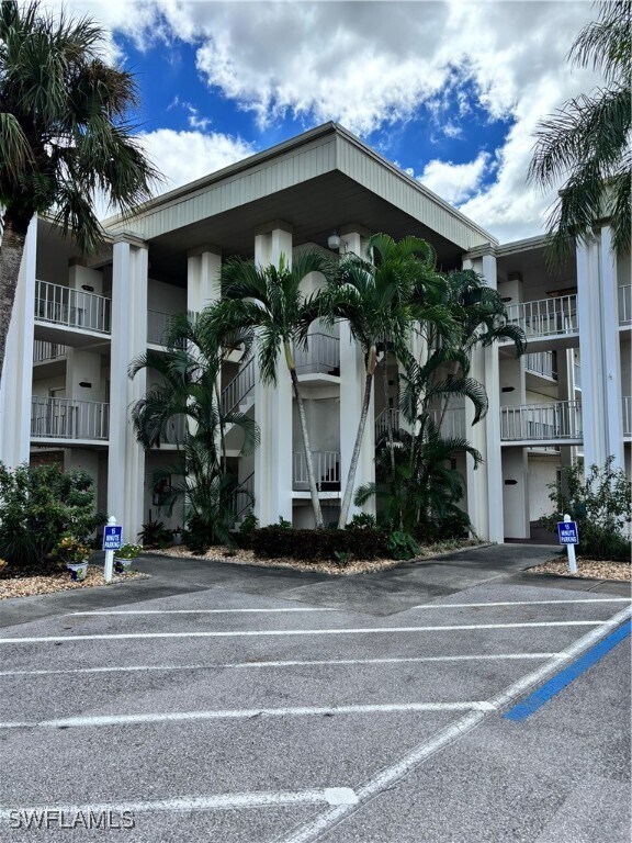 Foto del edificio - 1624 Pine Valley Dr