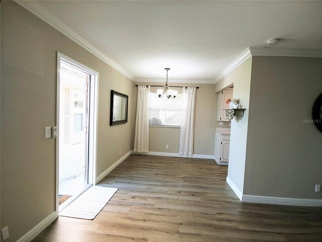 Building Photo - 1811 Bedford Ln