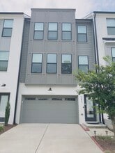 Building Photo - 1121 Kiernan Grove Ln