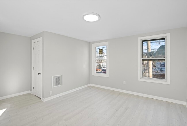 Foto del edificio - 173-175-175 Lembeck Ave