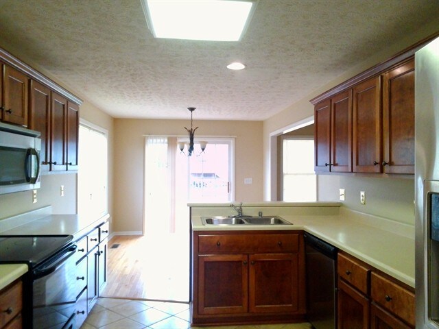 Building Photo - 3610 Kathleen Court