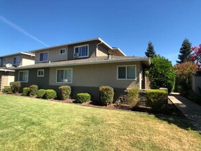 Building Photo - 3739 Underwood Dr