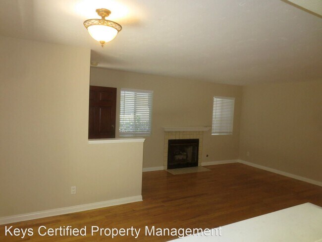 Building Photo - 7421 Mission Trails Dr