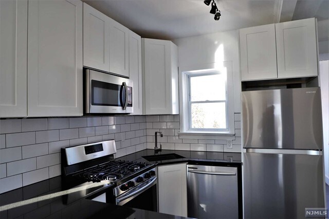 Building Photo - 41 Commerce St