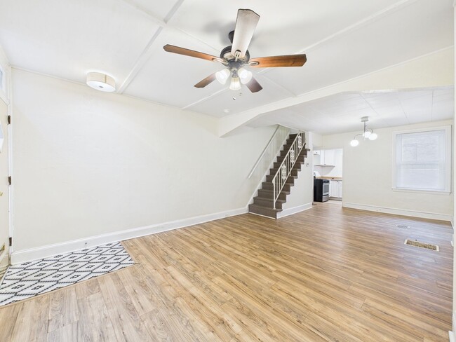 Building Photo - Spacious Three Bedroom Home in Franklintown!