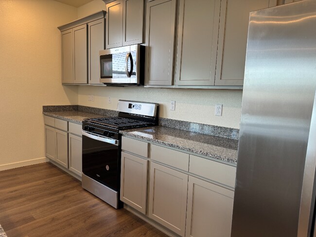 Building Photo - 5996 Amerifax Dr