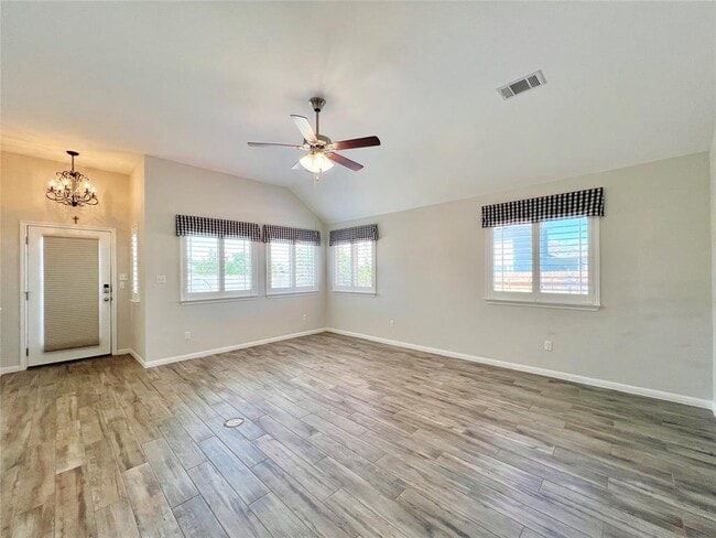 Building Photo - 401 Arabian Colt Dr