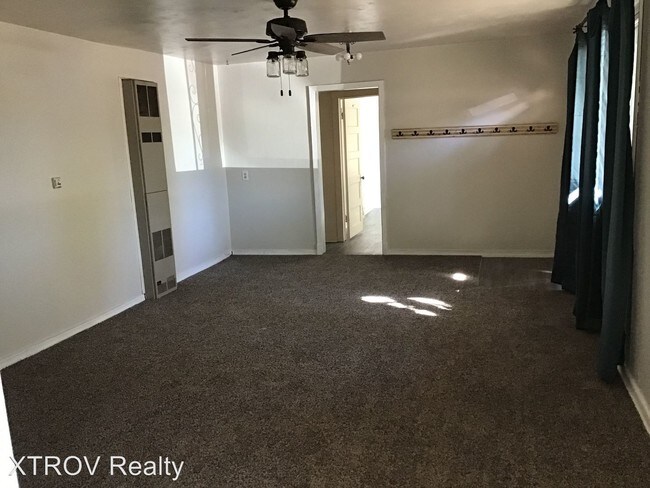 Building Photo - 2 br, 1 bath House - 305.5 N Beech St