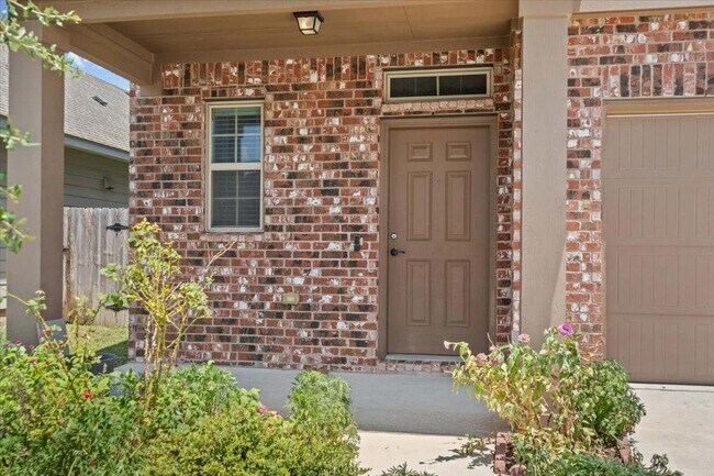 Building Photo - 724 Durness Dr
