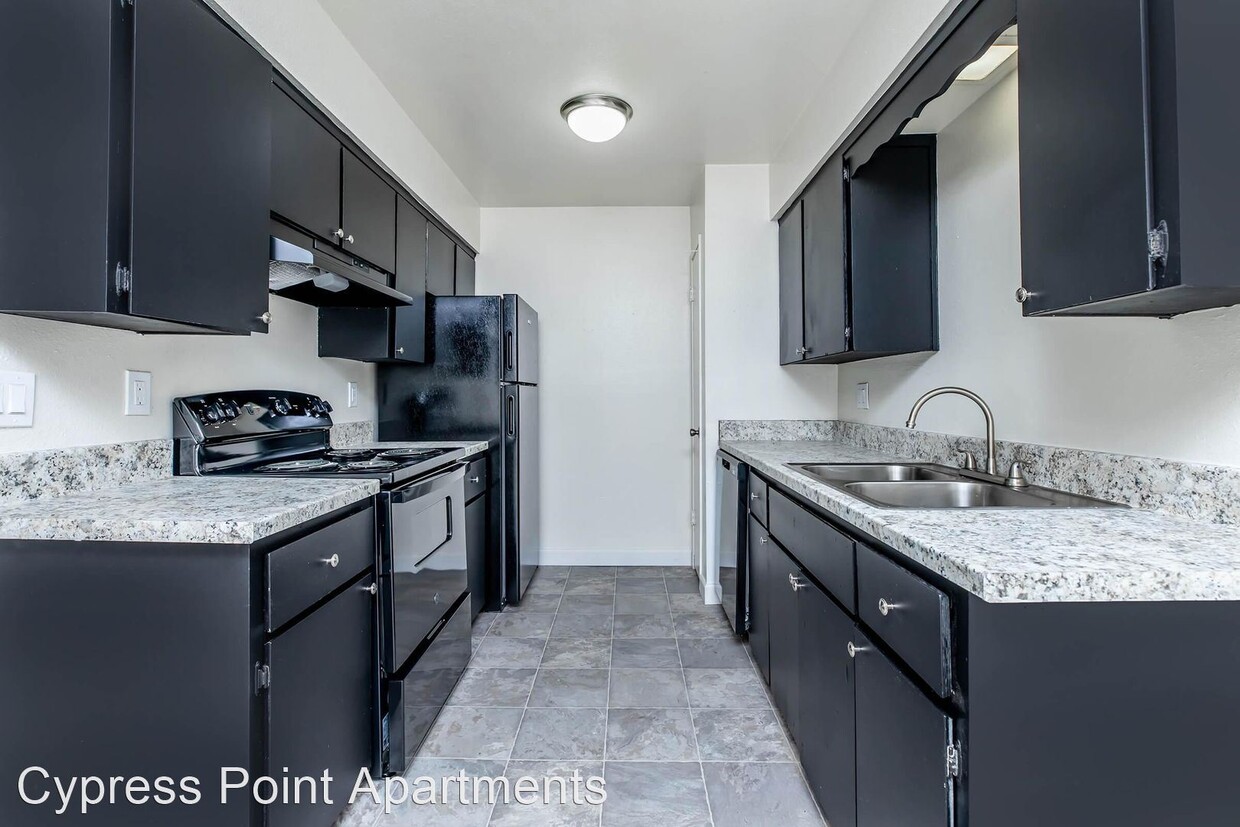 Primary Photo - 2 br, 1 bath Apartment - 4760 E. Butler #1...