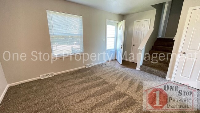 Building Photo - Charming 3-bedroom, 1-bathroom in Independ...