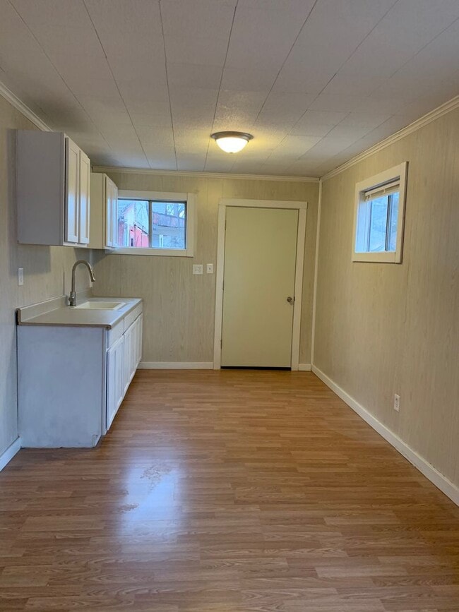 Building Photo - 601Fawn