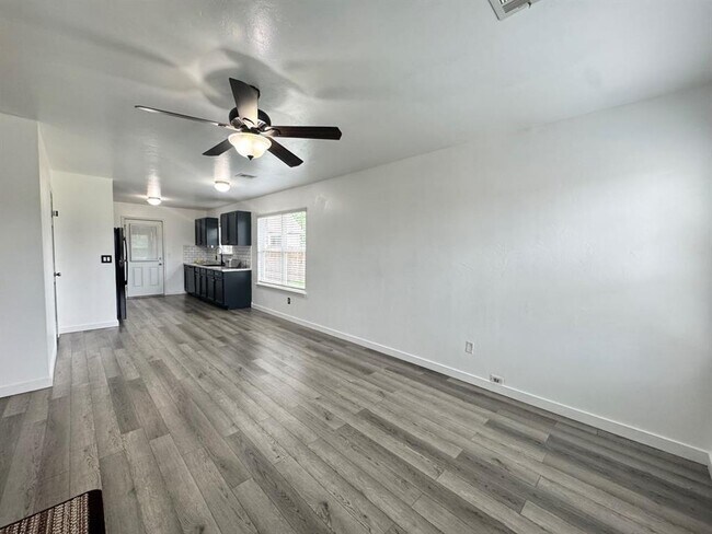 Foto del edificio - 1795 Bliss Cir
