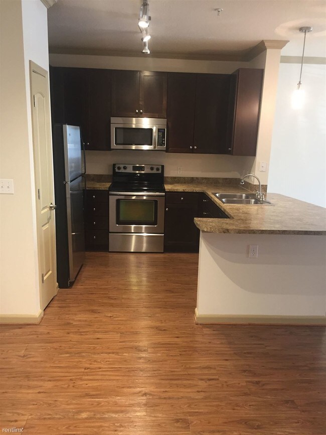 Foto del edificio - 9417 Dowden Rd