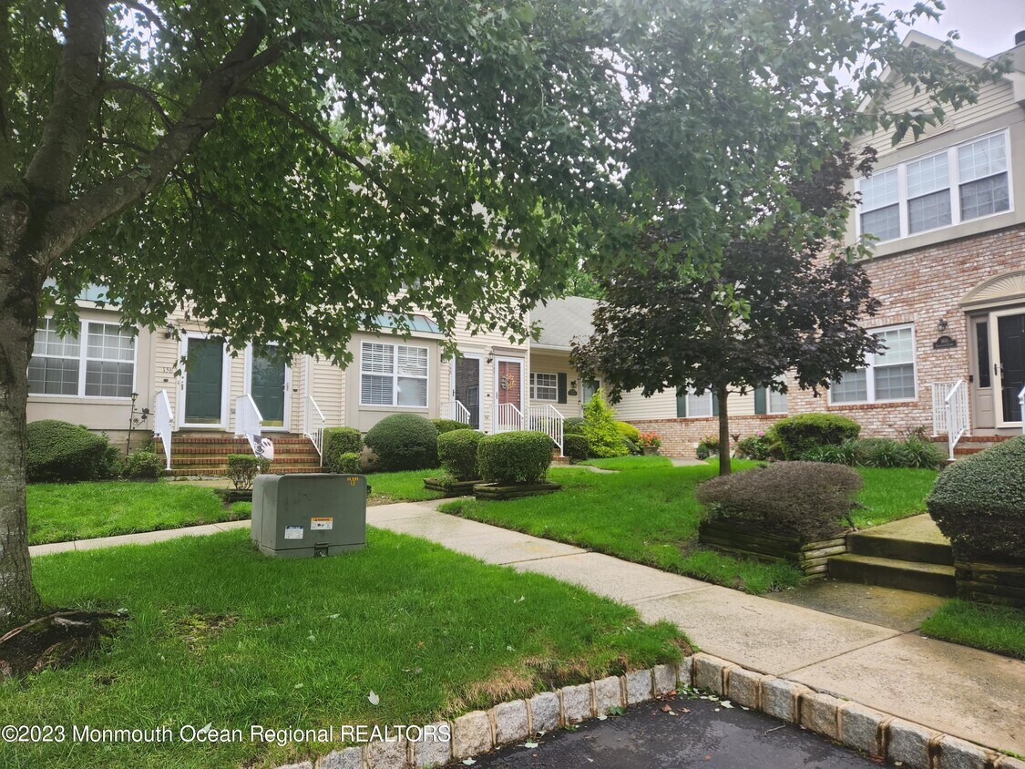 158 Yarmouth Ct Unit 48, Holmdel, NJ 07733 Condo for Rent in Holmdel, NJ