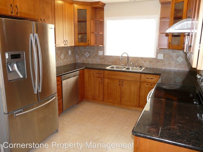 Building Photo - 2150 Lakewood Dr