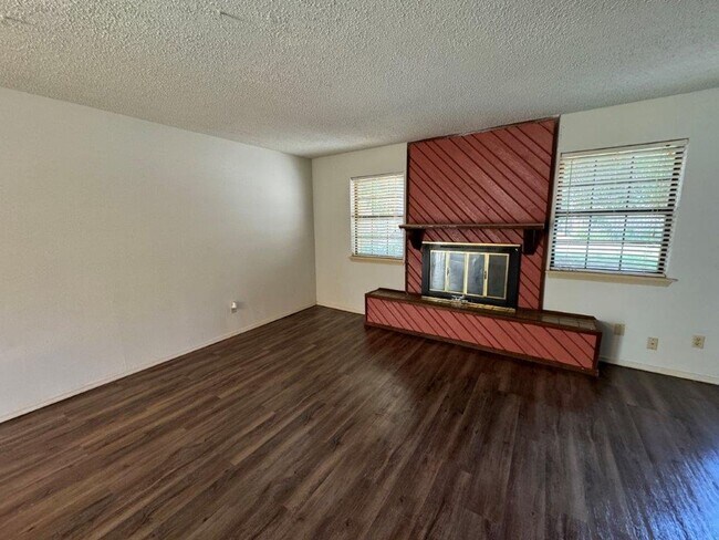 Foto del edificio - 2 bed 2 bath condo in Norman, updated amen...