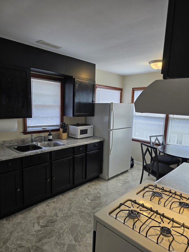 Foto del edificio - 310 Cottage Ct
