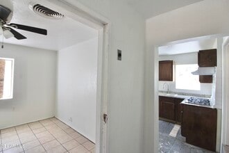 Building Photo - 601 N Copia St