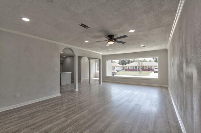 Building Photo - 927 Roper St