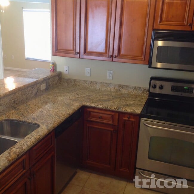 Foto del edificio - 10330 Summerview Cir