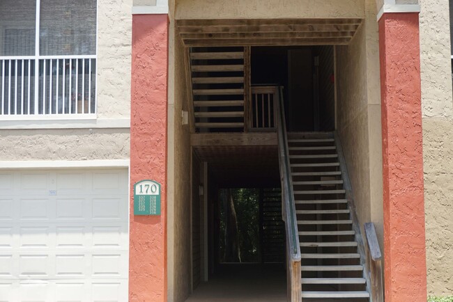 Building Photo - Ground floor 2 bedroom condo in gated Pont...