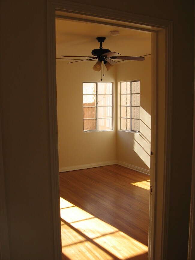Bedroom - 4623 Ambrose Ave