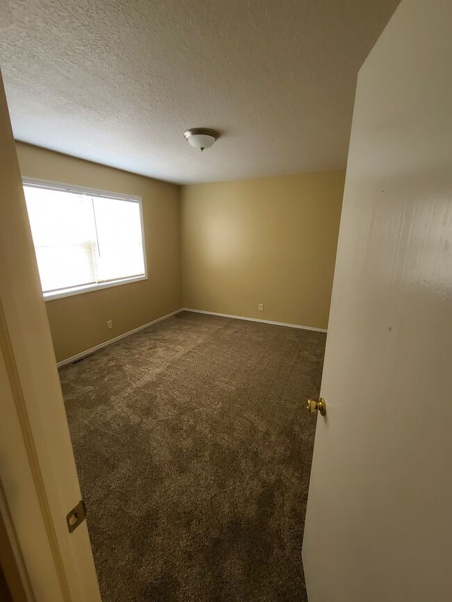 Building Photo - Magnolia Townhome