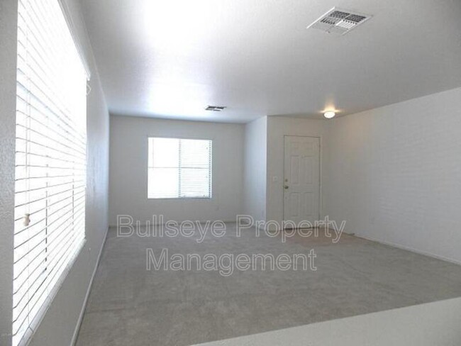 Foto del edificio - 2767 S Southwind Dr