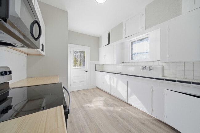 Foto del edificio - 122 Biering St