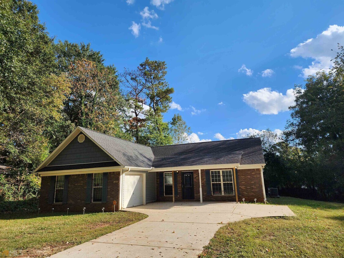 1037 Village Dr, Jonesboro, GA 30236 House Rental in Jonesboro, GA