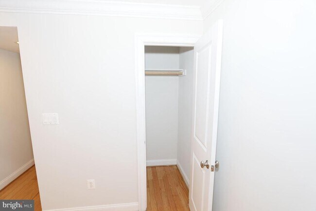 Foto del edificio - 1901 Lincoln Rd NE